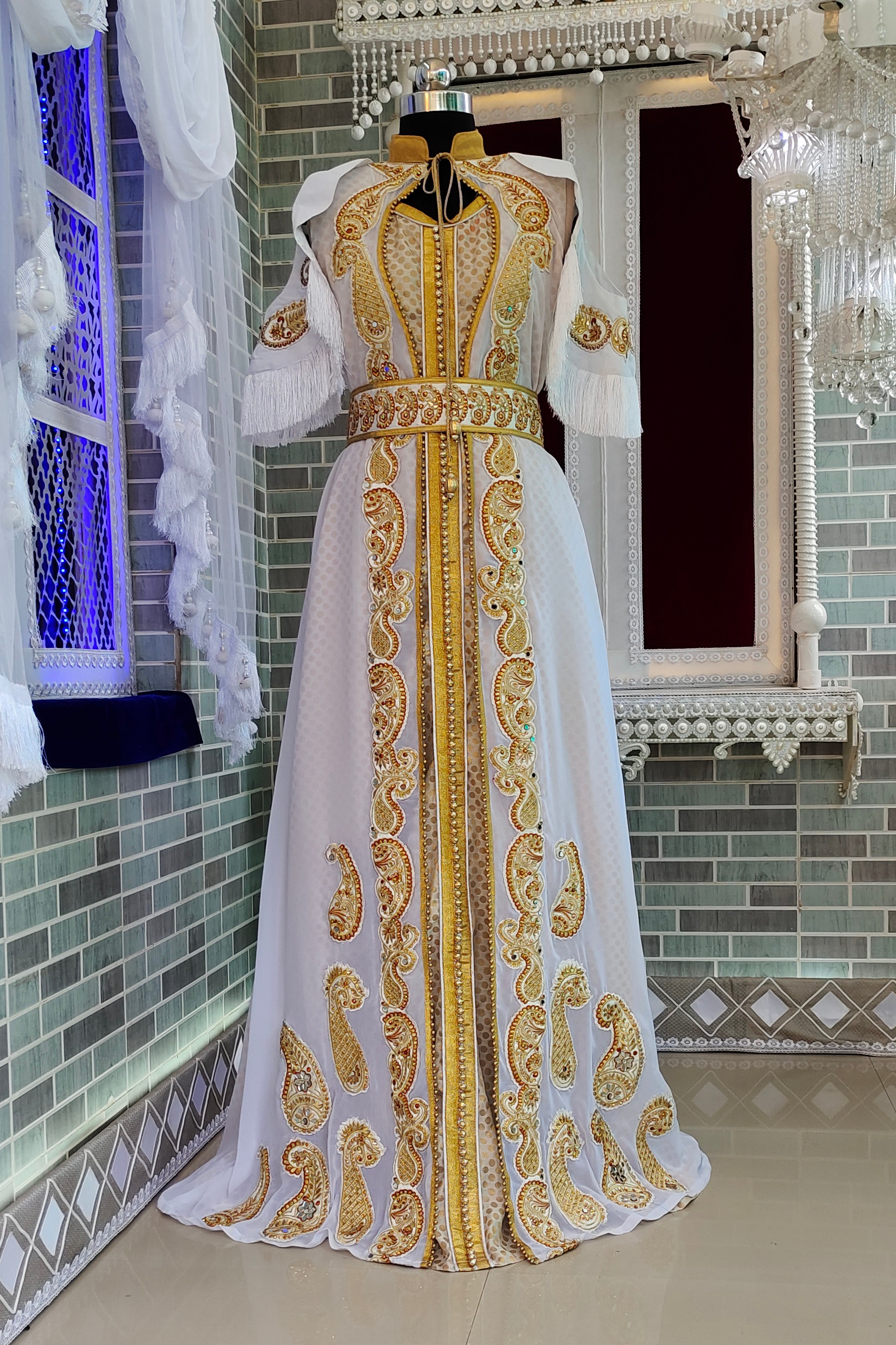 White Unique Designer Moroccan Kaftan Arabic Takchita Maxi Dress Islamic Embroidery Party Wear Wedding Kaftan Israeli Moroccan Kaftan RobeDesert