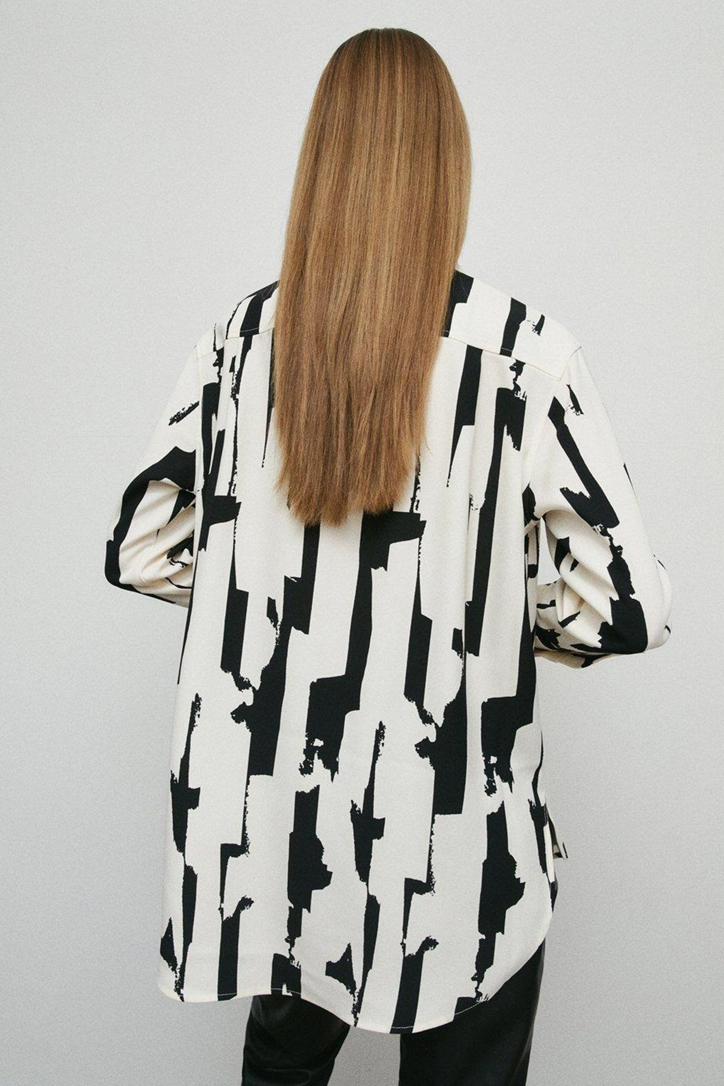 White And Black Digital Printed Oversize Shirt And Pant