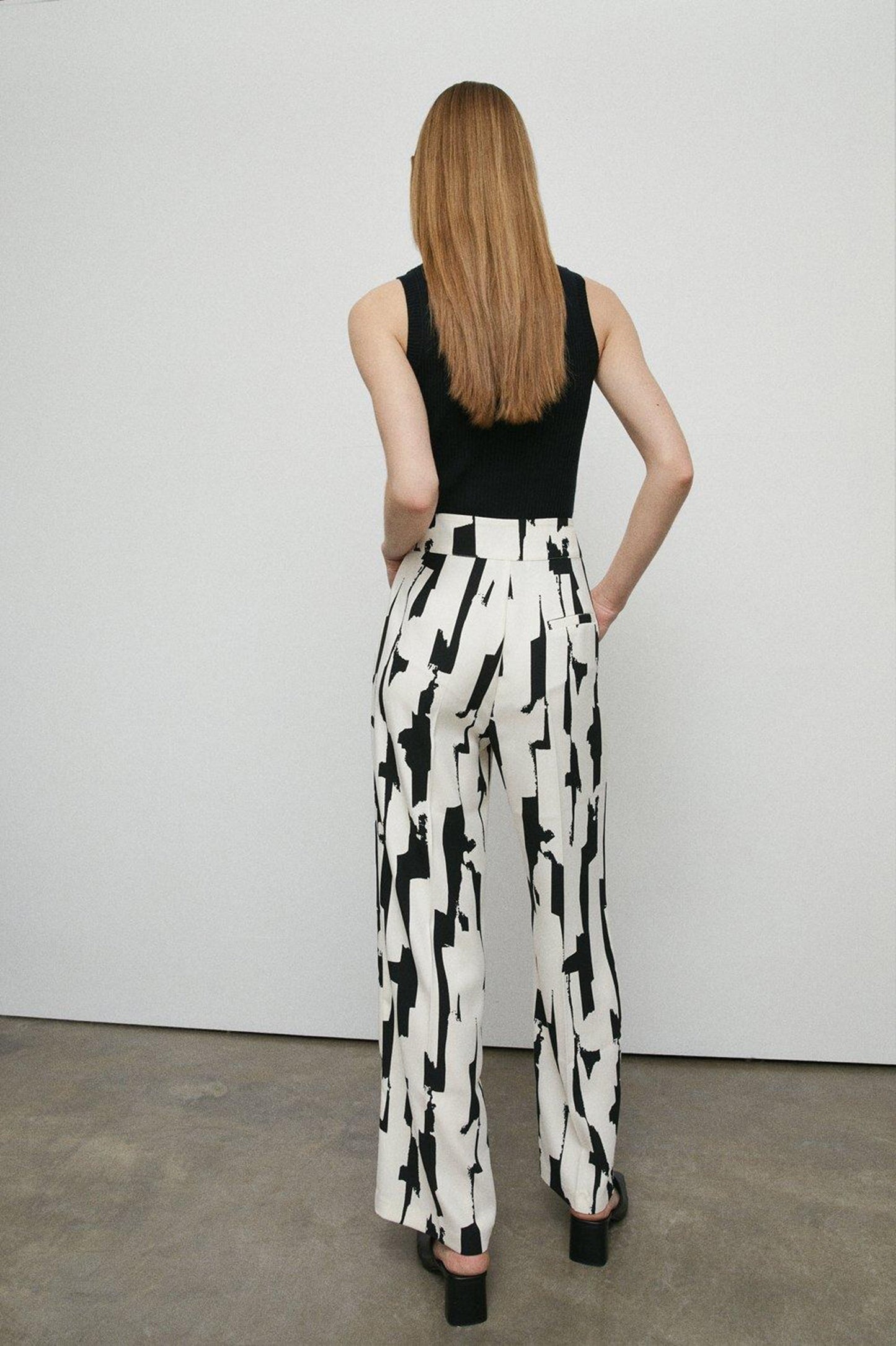 White And Black Digital Printed Oversize Shirt And Pant