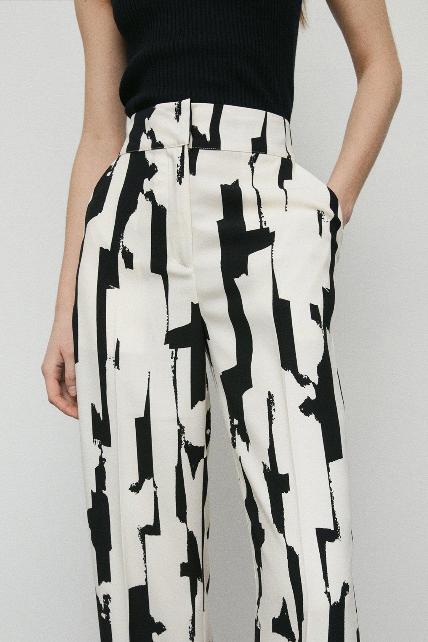 White And Black Digital Printed Oversize Shirt And Pant