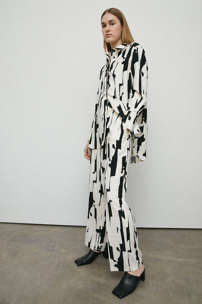 White And Black Digital Printed Oversize Shirt And Pant